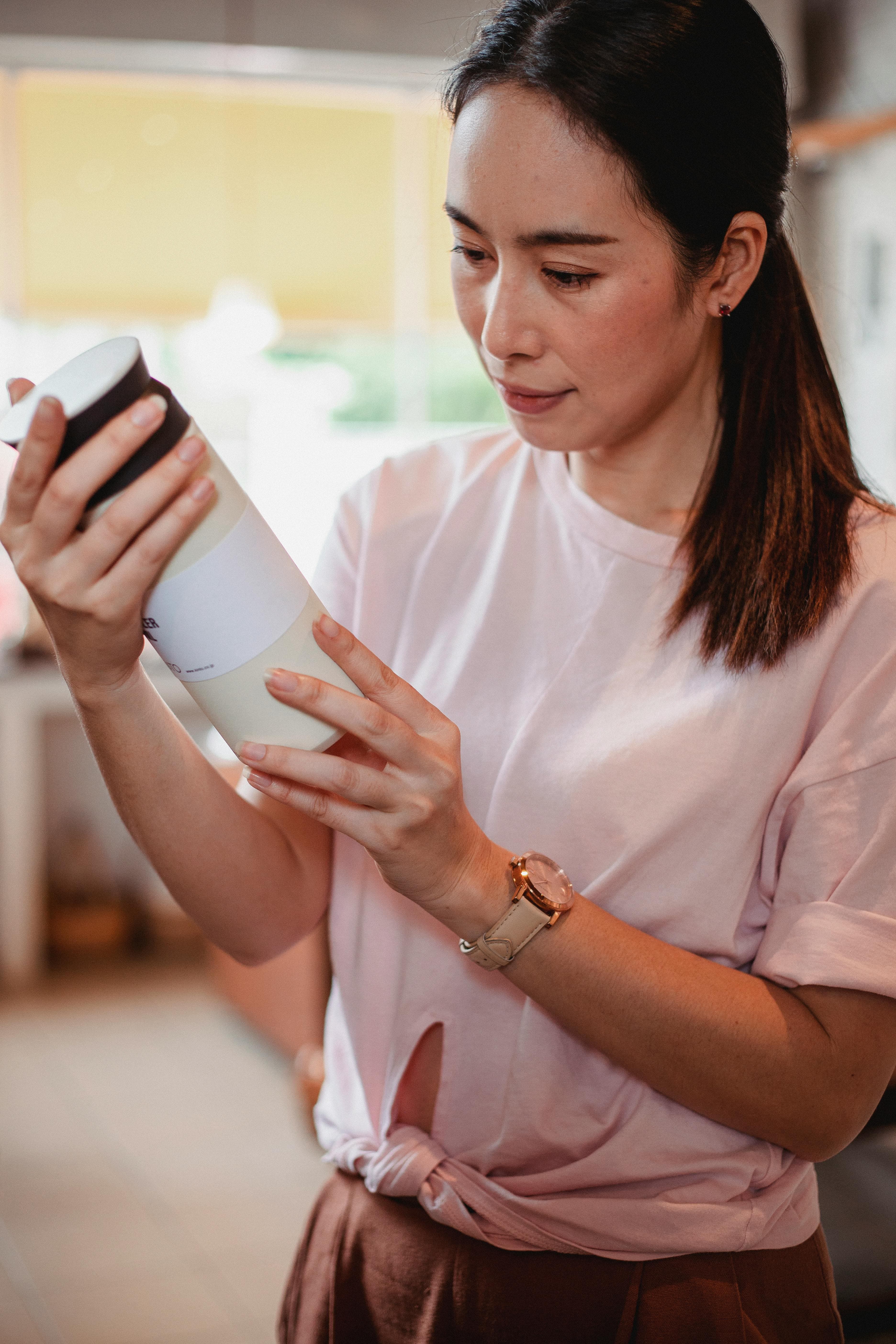 Common Mistakes to Avoid When Using Oral Comfort Products and How SlopyMints Helps You Avoid Them - Discover the most common mistakes people make with oral comfort products and learn how SlopyMints's innovative design eliminates these issues for optimal dry mouth relief.