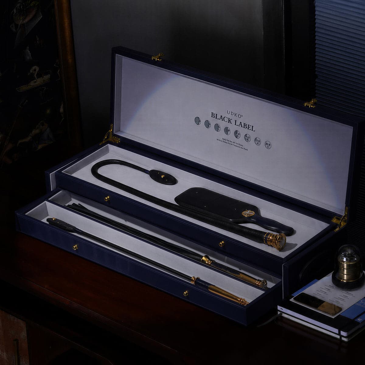 UPKO Black Label: una scatola ornamentale e i suoi accessori singolarmente