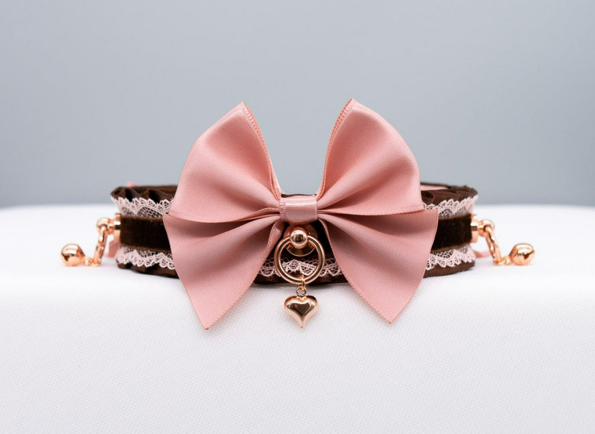 Offizielles Bild: Luxury Mauve and Chocolate Velvet Rose Gold Collar