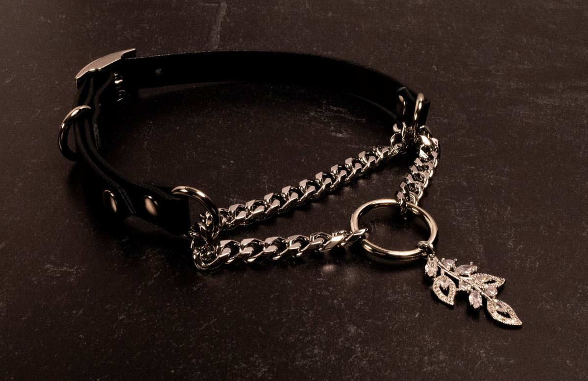 Immagine ufficiale: "Fae" Black Leather Luxury Martingale Collar _ LIMITED _